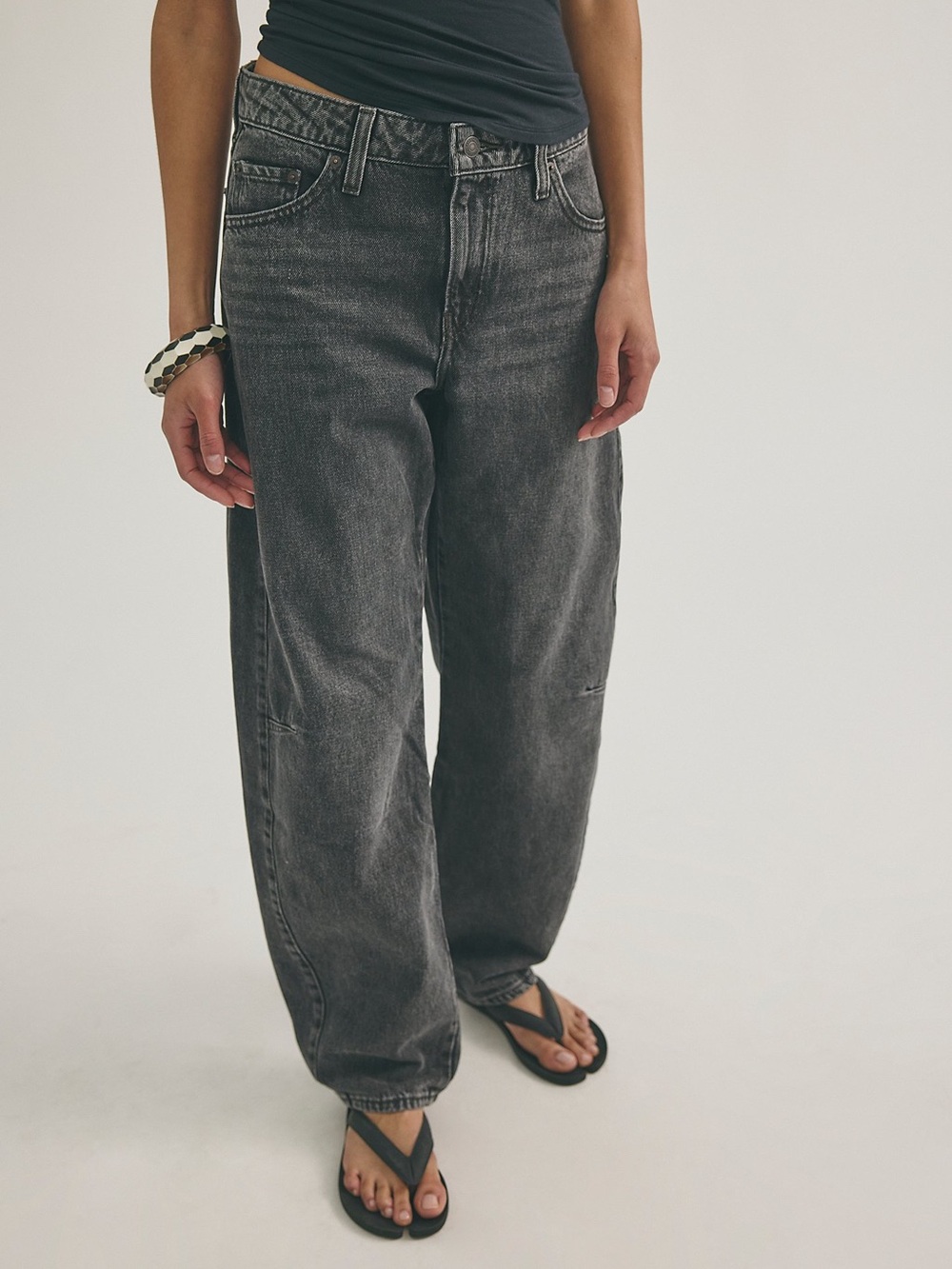 Levi’s Baggy Dad Barrel Jean - Picture 4 of 4